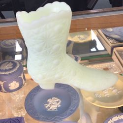 Vintage Fenton Uranium Custard Glass Tall Boot Daisy & Button Pattern 💵  💳  💵  Cash and Card Accepted