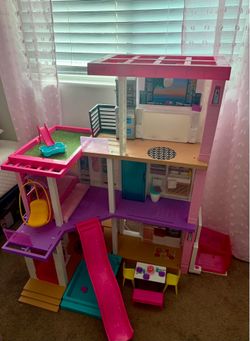 Barbie dreamhouse