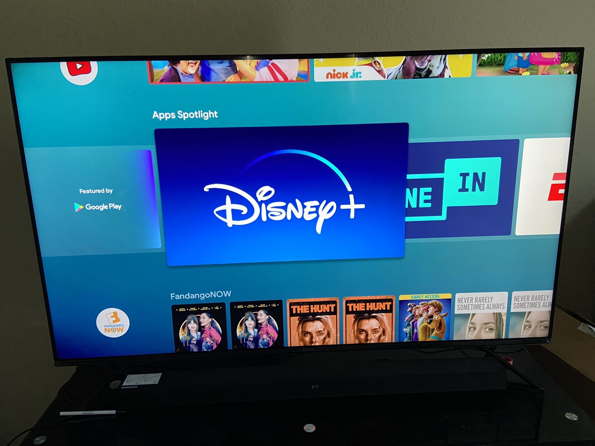 Hisense 4K 55” H9 Plus