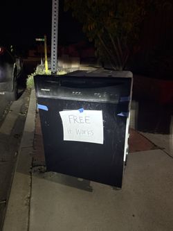 Free Working Dishwasher