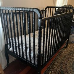 Baby Crib Almost New