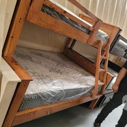 LITERA DE MADERA DE PINO COLCHONES INCLUIDOS