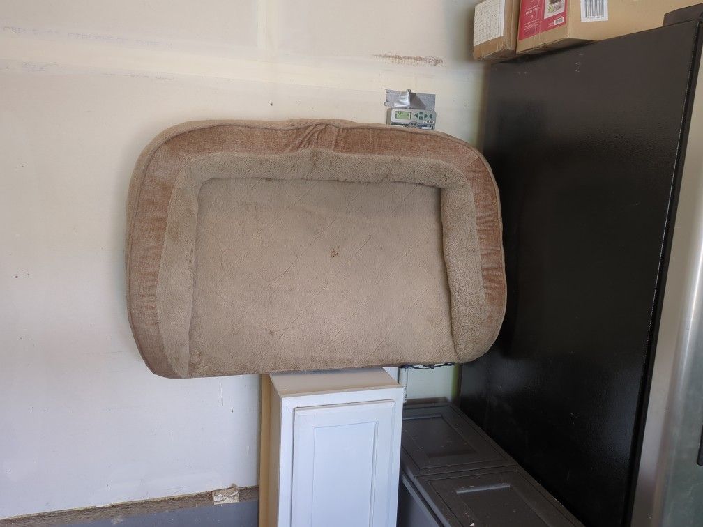 Extra Large Serta Dog Bed Asking 25.00