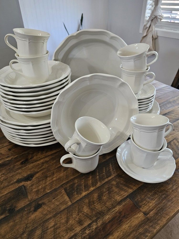 Mikasa French Countryside Dinnerware Collection