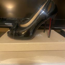 Christian Louboutin 39 Size 8 Or 8.5 