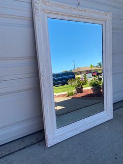 Antique style white mirror