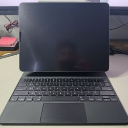 Apple iPad Pro 12.9 Inch A2436, 512 GB,WIFI, With Apple Keyboard And Pencil