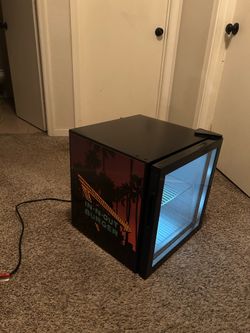 Mini fridge