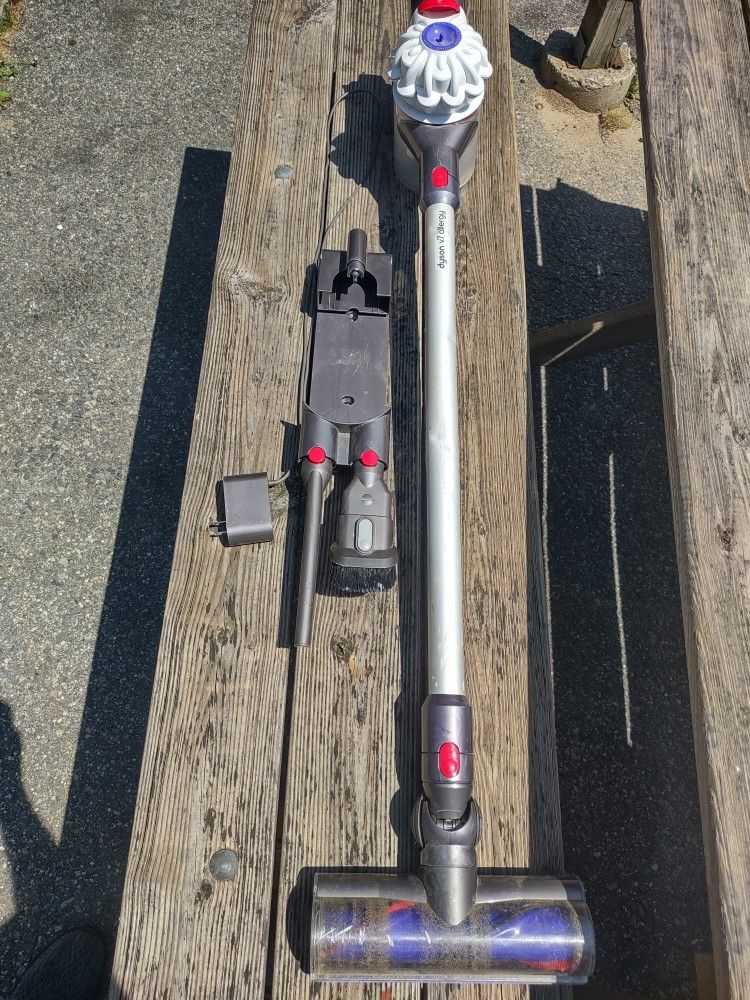 Dyson Vacuum 