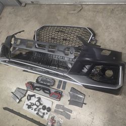 For 17-19 Audi B9 A4 RS4 Style Front Bumper with gloss Black Front Grille with PDC holes. NEW