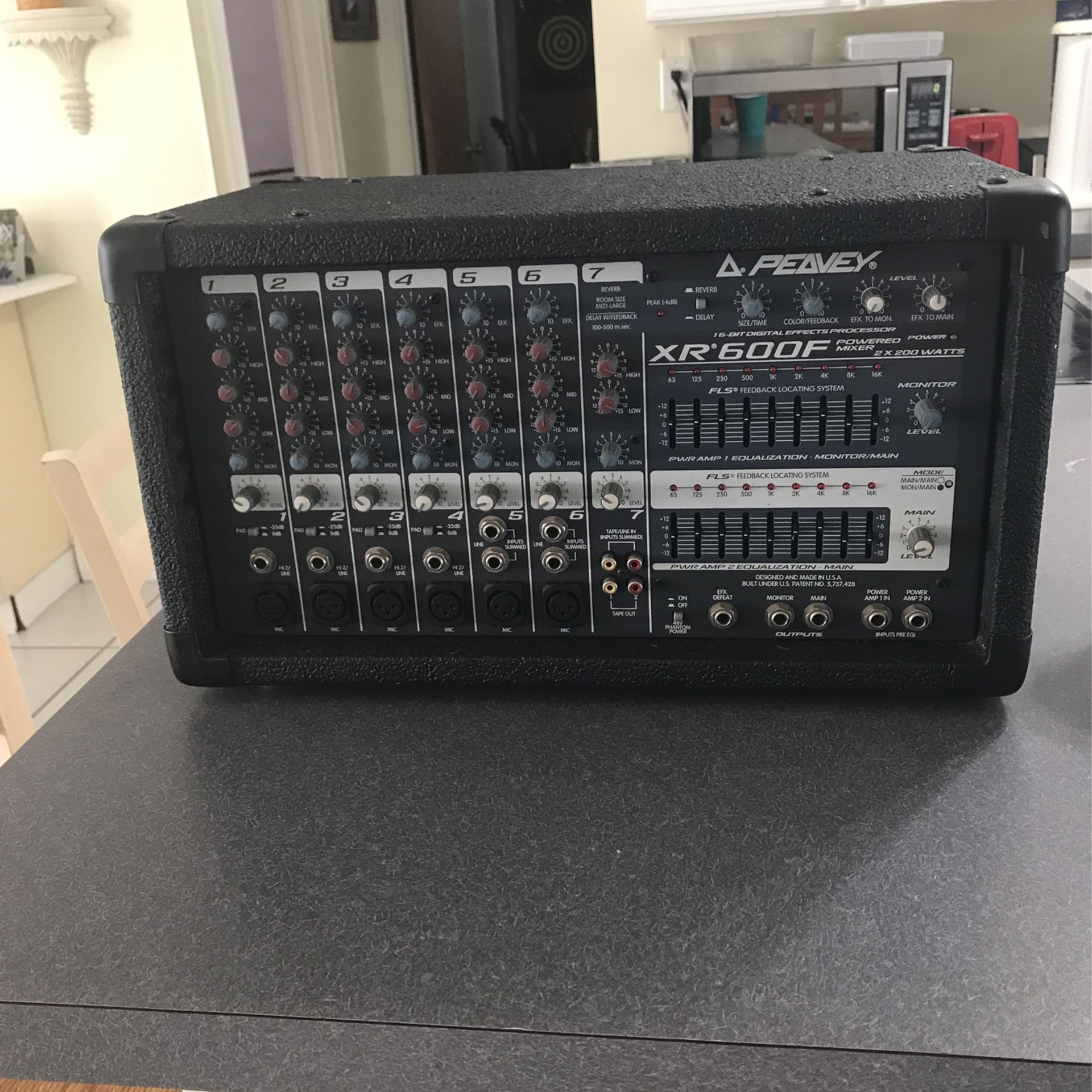 Peavey X.R. 600F