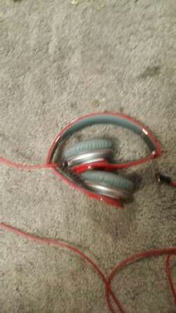 Red beats (not wireless )