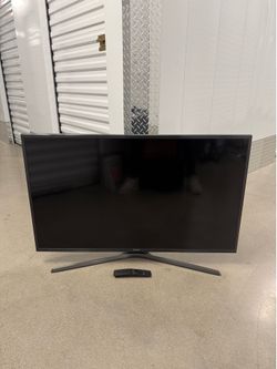 Samsung 32" Flat Screen TV