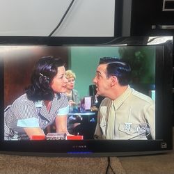 Dynex 32 In Diagonal TV 