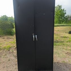 Steel Storage Cabinet With Adjustable Shelves 