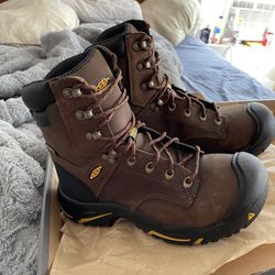Work shoes 