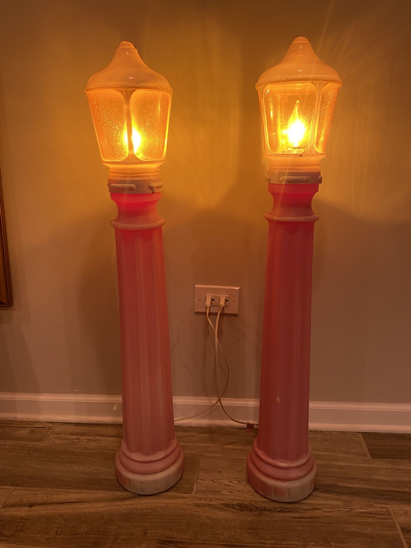 2 Vintage Union Lamp Post Blowmold