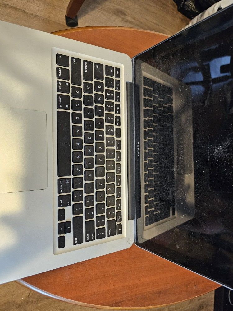 Macbook Pro With Charger