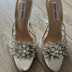 2 Pairs Of Steve Madden Sandles
