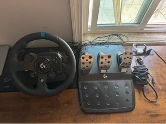 Logitech G923 Wheel and Pedal