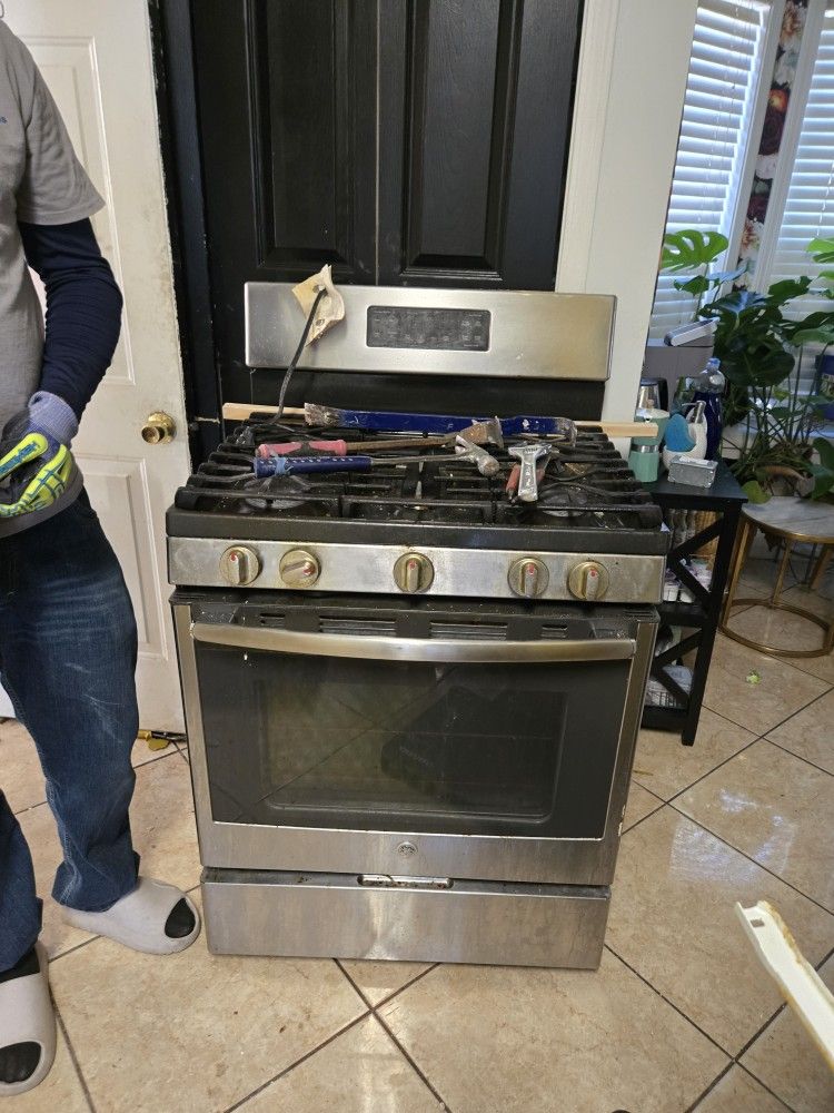 Gas Stove 