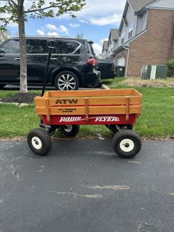 Radio Flyer Little Red Wagon