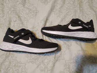 Revolution 6 FLYEASE NIKE