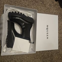 Mens Alexander Mcqueen Sofa Chelsea Boots 