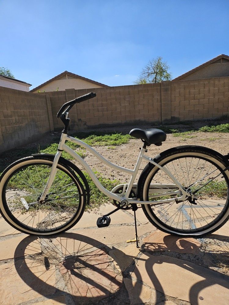 Bike With White Wall Tirees