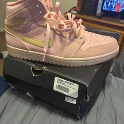 Jordan I Mid (Coral Gold)