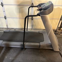 Treadmill Precor