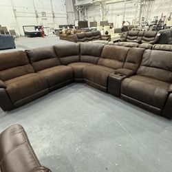 Power Reclining Wide Seating Sectional Sofa
