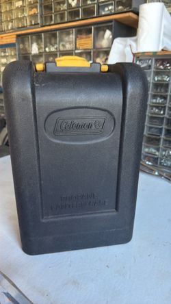 Portable propane camp lantern