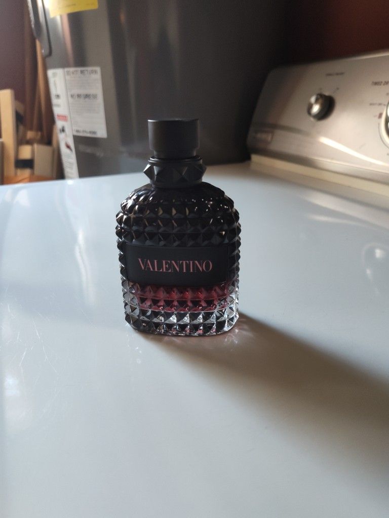 Valentino 
Uomo Born In Roma Intense Eau de Parfum