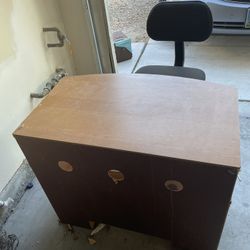 WOOD DESK & OFFICE CHAIR