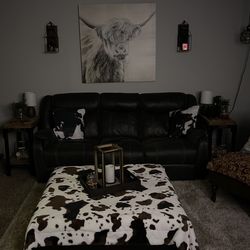 3 Seater Manual Leather Couch Recliner With Pull Down Tray N Drink Holder In Middle Console