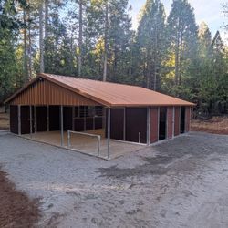 4 Stalls & Tack Room 