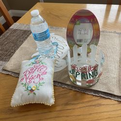 Easter 🐣 Decor  🐇 💐 