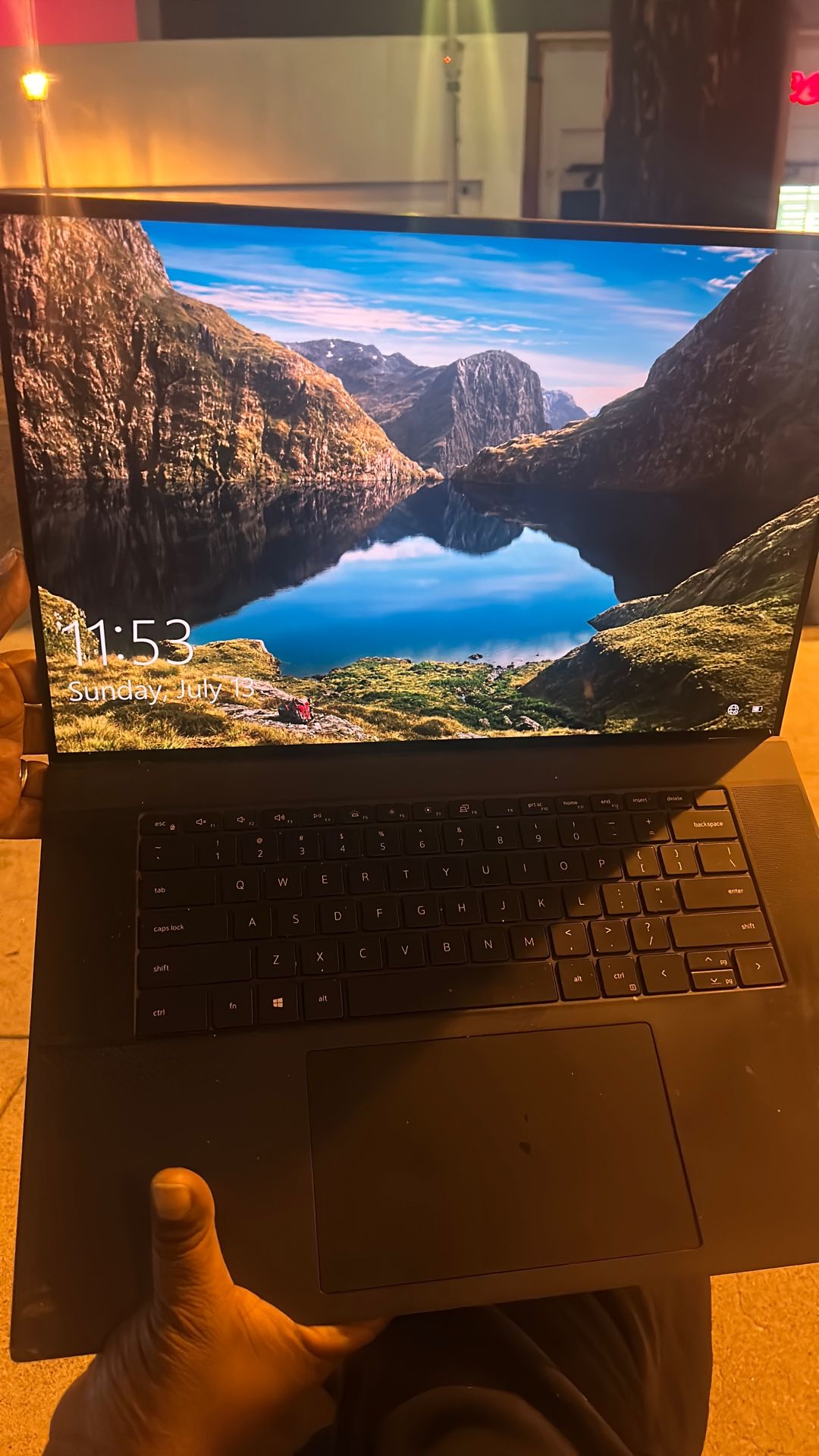 🔥 URGENT SALE! Dell XPS 17 9710 GAMING Powerhouse (RTX 3060, i7, 32GB) - Cracked Screen, HUGE Savings!