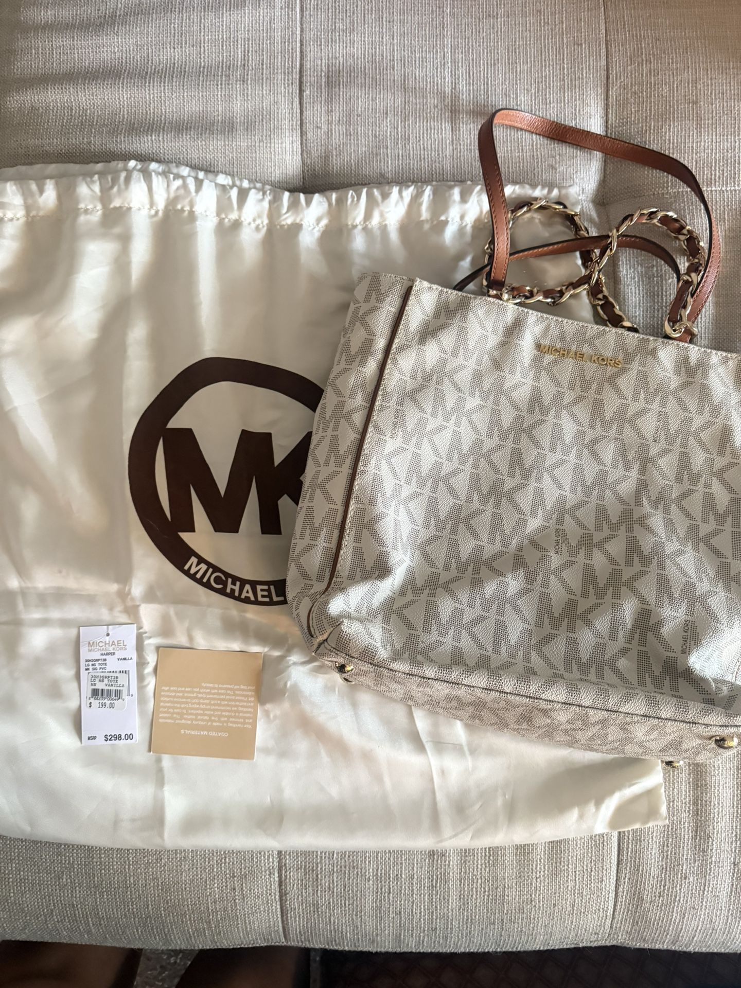 Michael Kors Harper Tote in Vanilla with duster bag