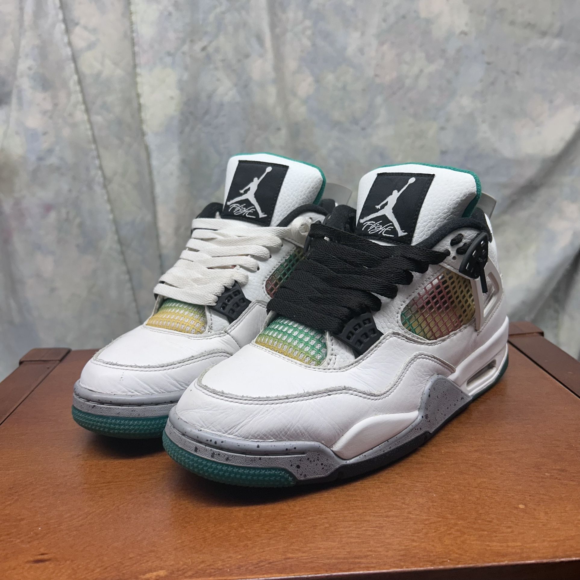 Size Air Jordan Retro Rasta W