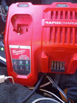 Milwaukee M12/M18 Rapid Battery Charger