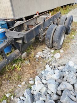 Log bunker trailer