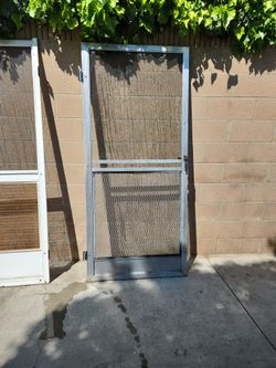 Puerta Mosquitera