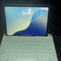 Green iPad Air 4th Generation 10.9 Inch 