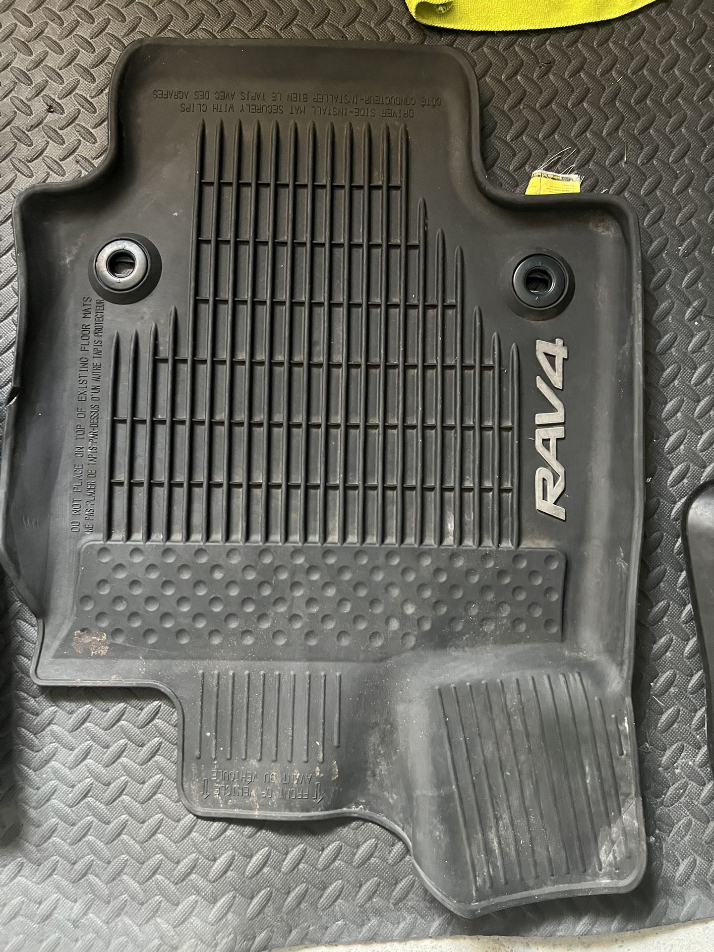 RAV4 2019 Floor Mats