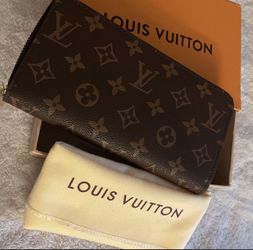 Women’s Louis Vuitton Zippy Wallet