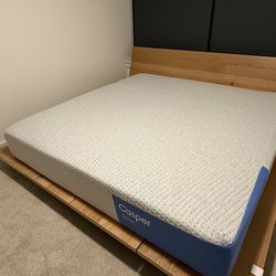 Casper mattress king size - Like New
