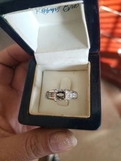 Ring Real gold and diamonds