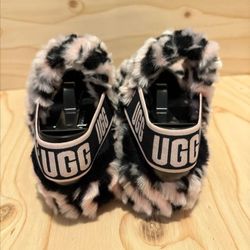 UGG Oh Yeah Pink Scallop Tiger Print Slipper 8W